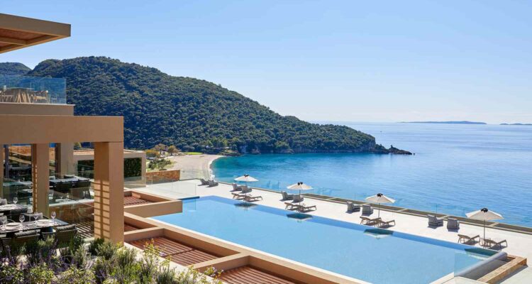Top 10 Exclusive-Use Properties for Groups & Families